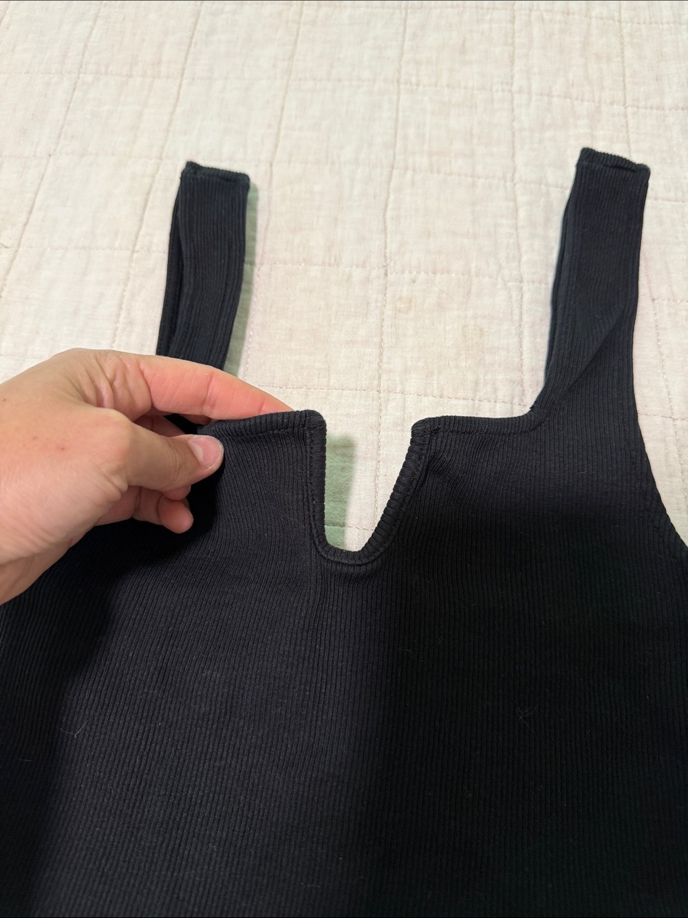 Zara Black Ribbed V-Notch Crop Top - Picture 2 of 4